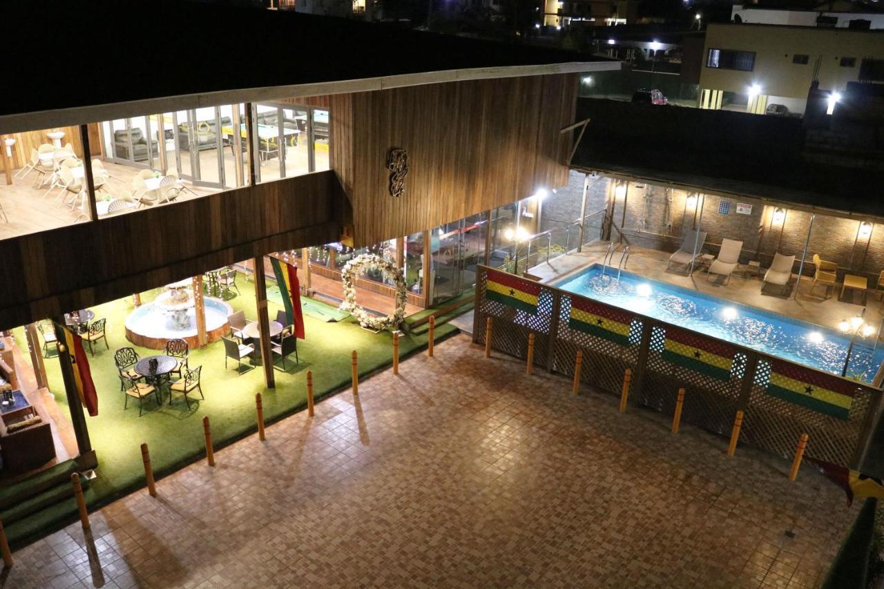 Golden Crystal Experience Hotel Accra Exterior photo